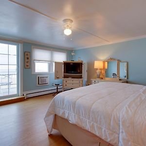 Oceana Room